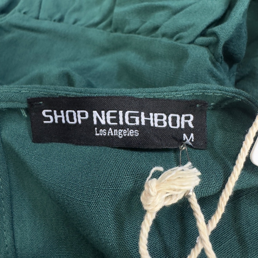 Woman’s NWT Emerald green Boutique Top Size Medium MSRP $68 - Picture 6 of 7